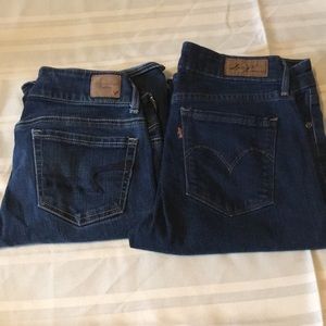 2 pairs of Jeans